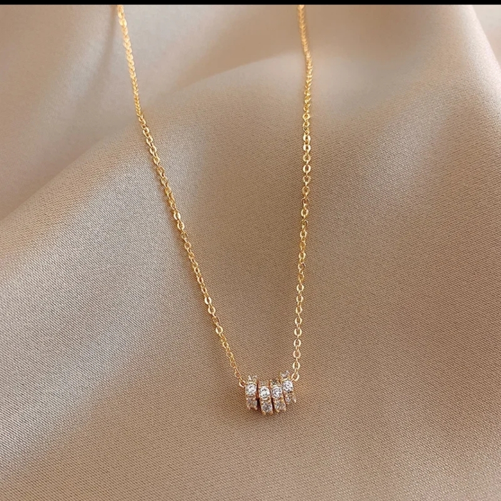 Minimalist Gold Necklace